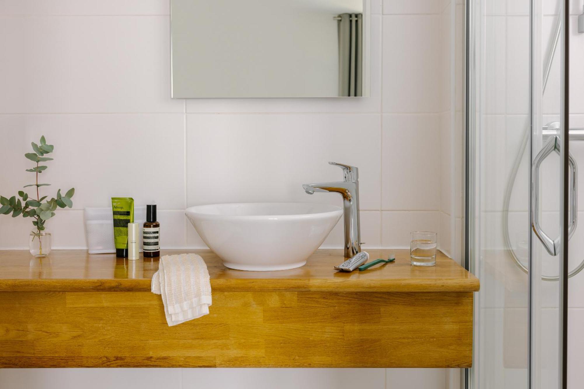 Yelo Lumiere Powered By Sonder Hotel Cannes Ruang foto