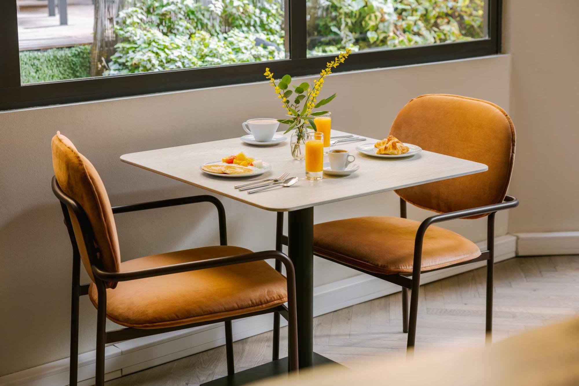 Yelo Lumiere Powered By Sonder Hotel Cannes Bagian luar foto
