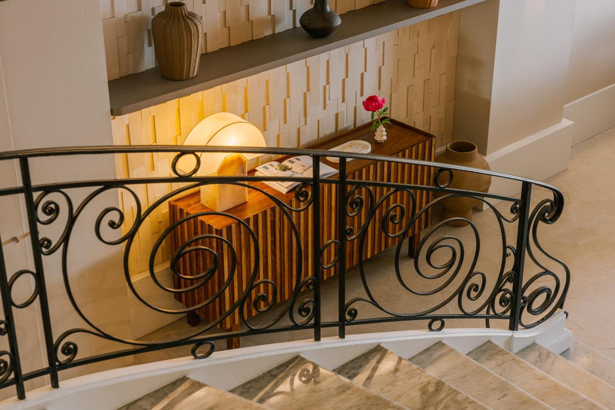 Yelo Lumiere Powered By Sonder Hotel Cannes Bagian luar foto