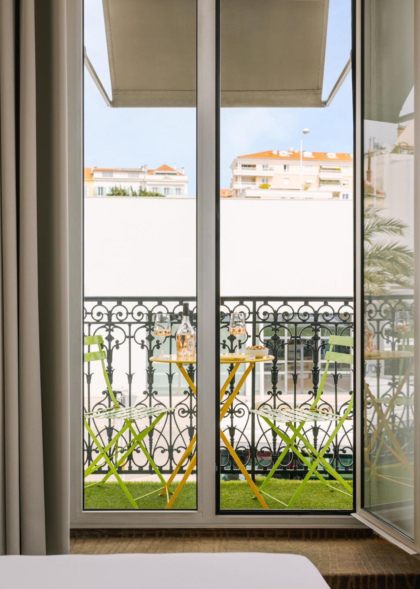 Yelo Lumiere Powered By Sonder Hotel Cannes Ruang foto
