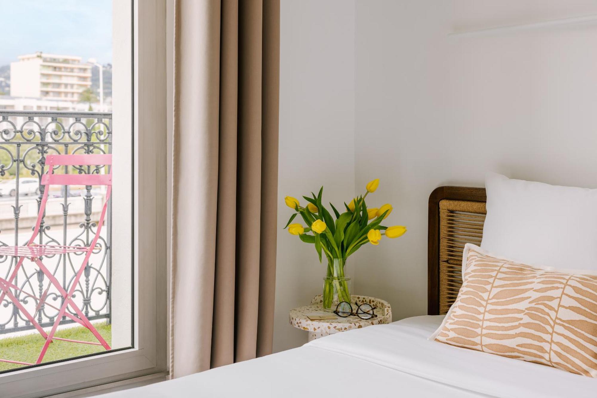 Yelo Lumiere Powered By Sonder Hotel Cannes Ruang foto
