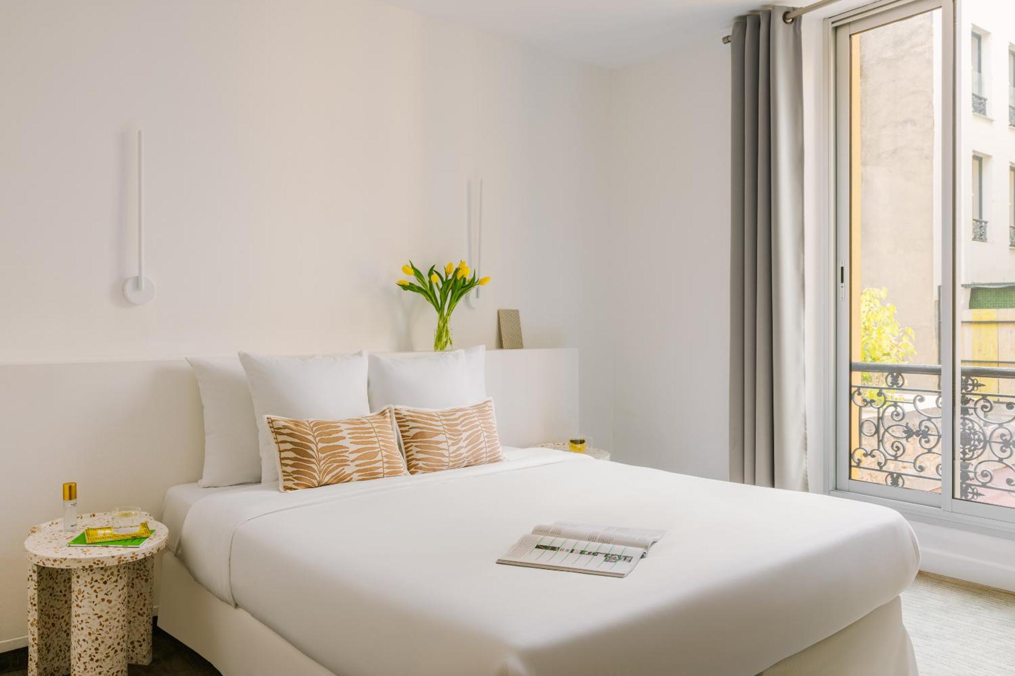 Yelo Lumiere Powered By Sonder Hotel Cannes Bagian luar foto